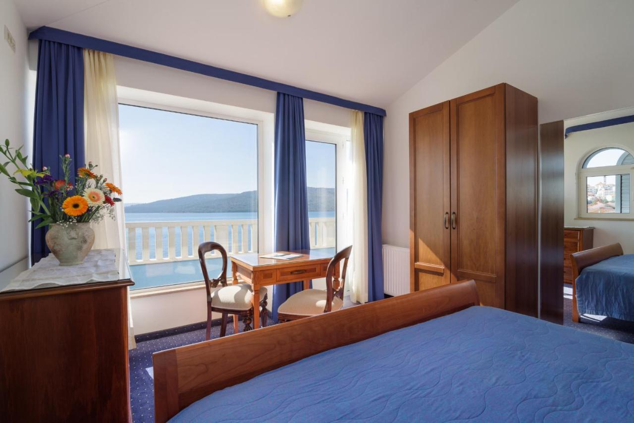 Villa Mediterana Seget Vranjica Extérieur photo