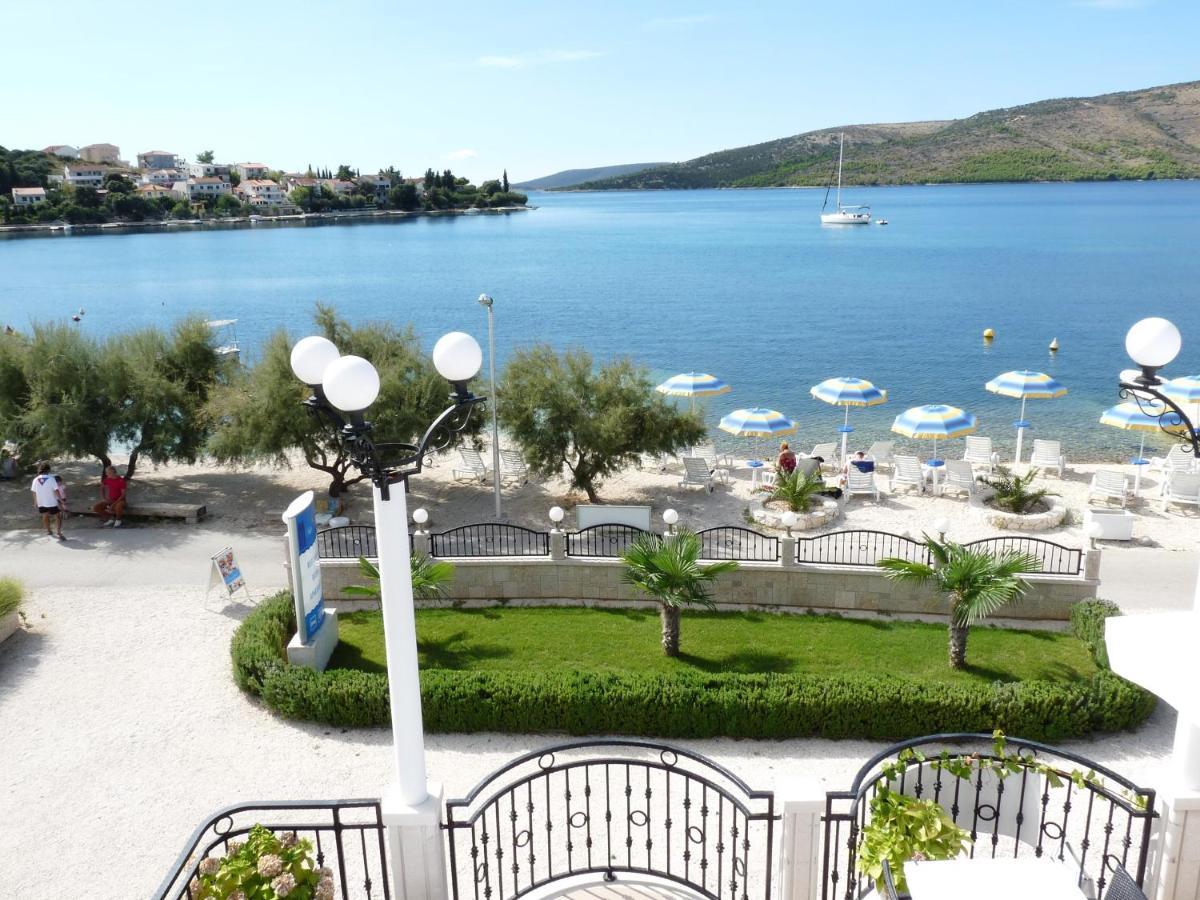 Villa Mediterana Seget Vranjica Extérieur photo