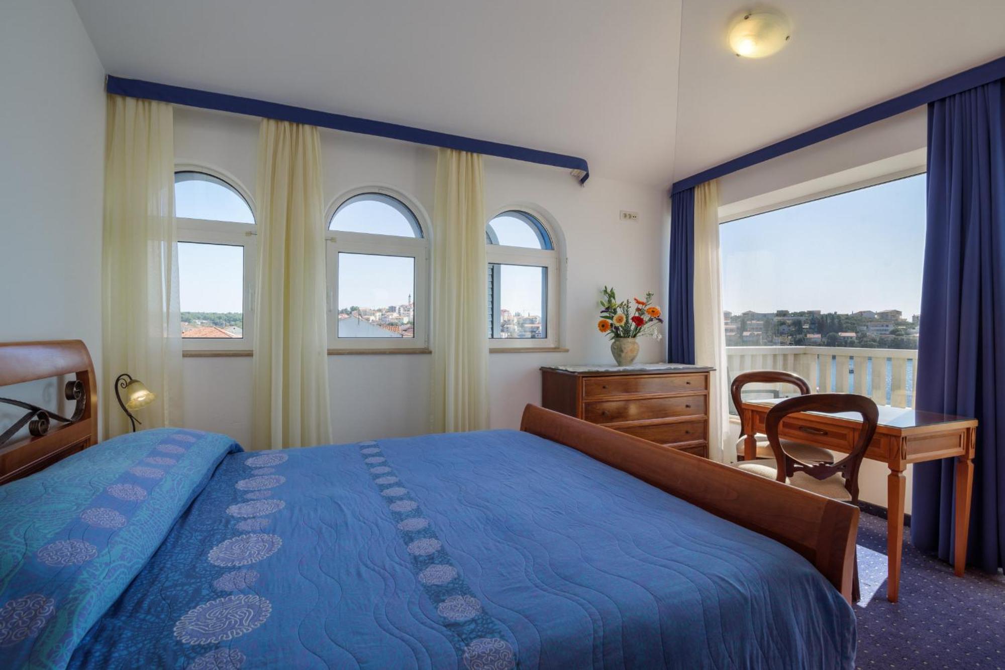 Villa Mediterana Seget Vranjica Chambre photo