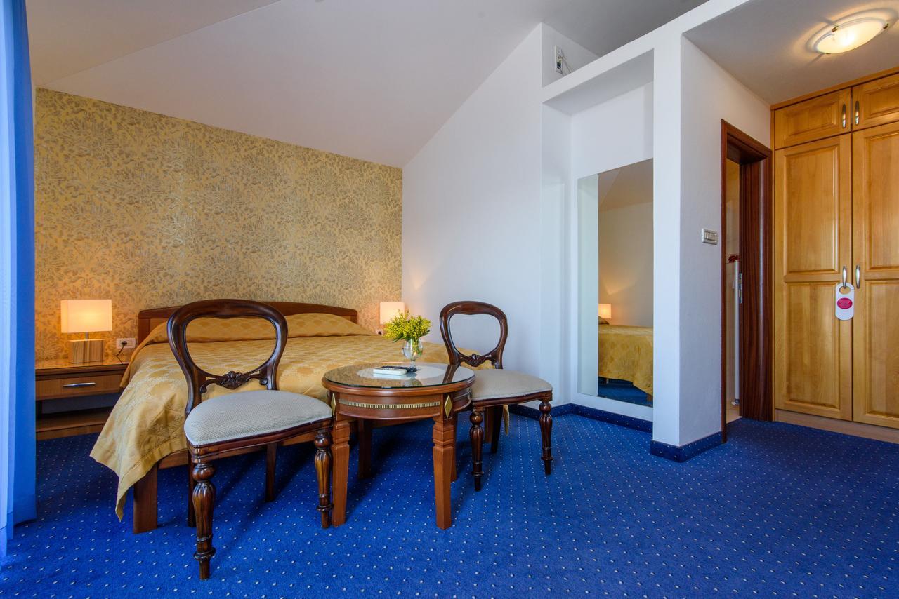Villa Mediterana Seget Vranjica Extérieur photo