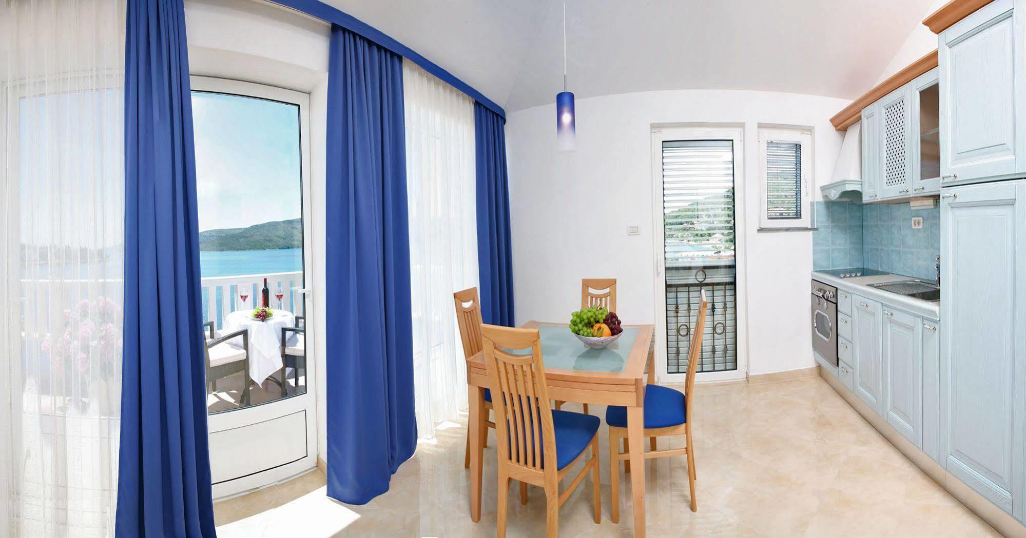 Villa Mediterana Seget Vranjica Extérieur photo